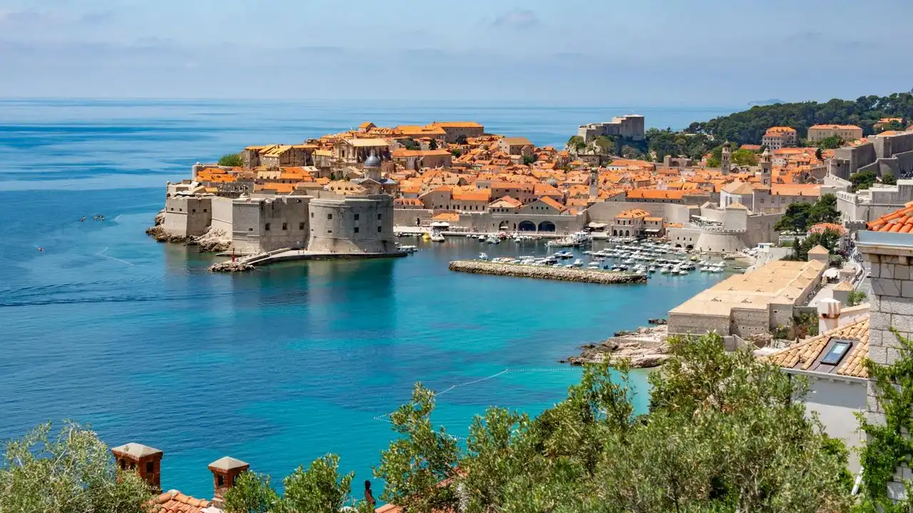 Understanding Croatian Dialects: Shtokavian, Chakavian, And Kajkavian Compared