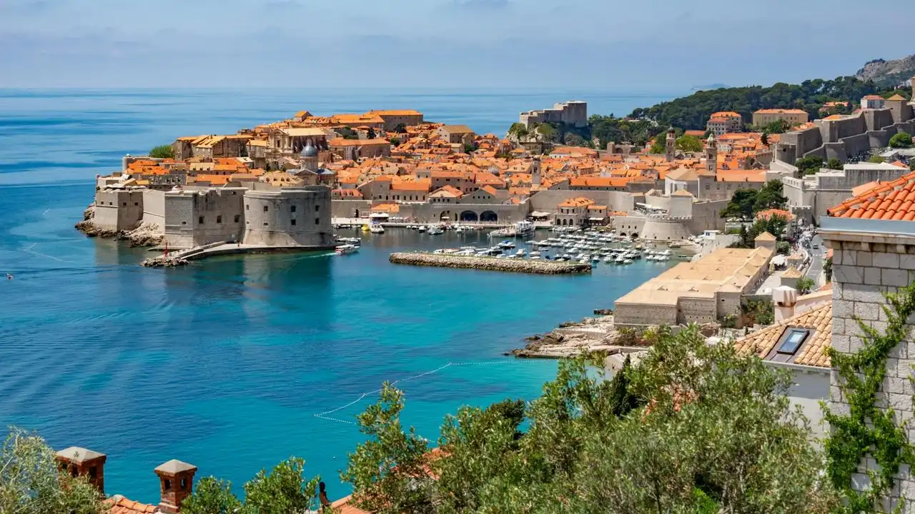 Croatian Podcasts And YouTube Channels For Immersion